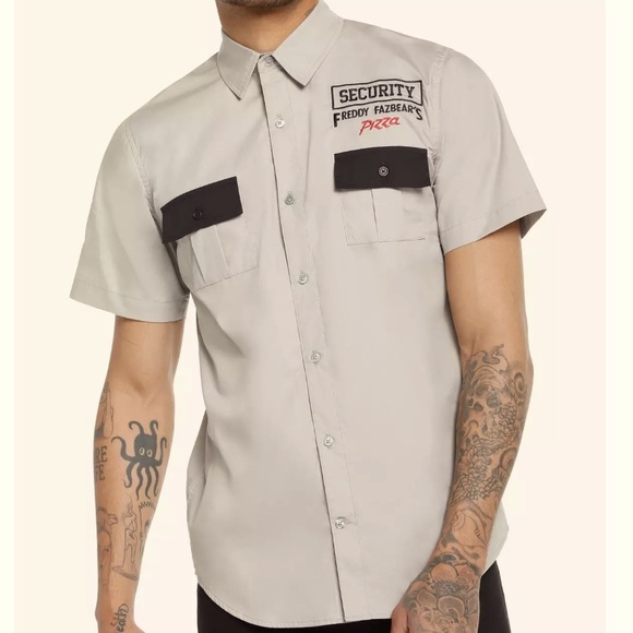 NWT 5 Nights at Freddie’s Security Guard Shirt from Hot Topic - Picture 1 of 3